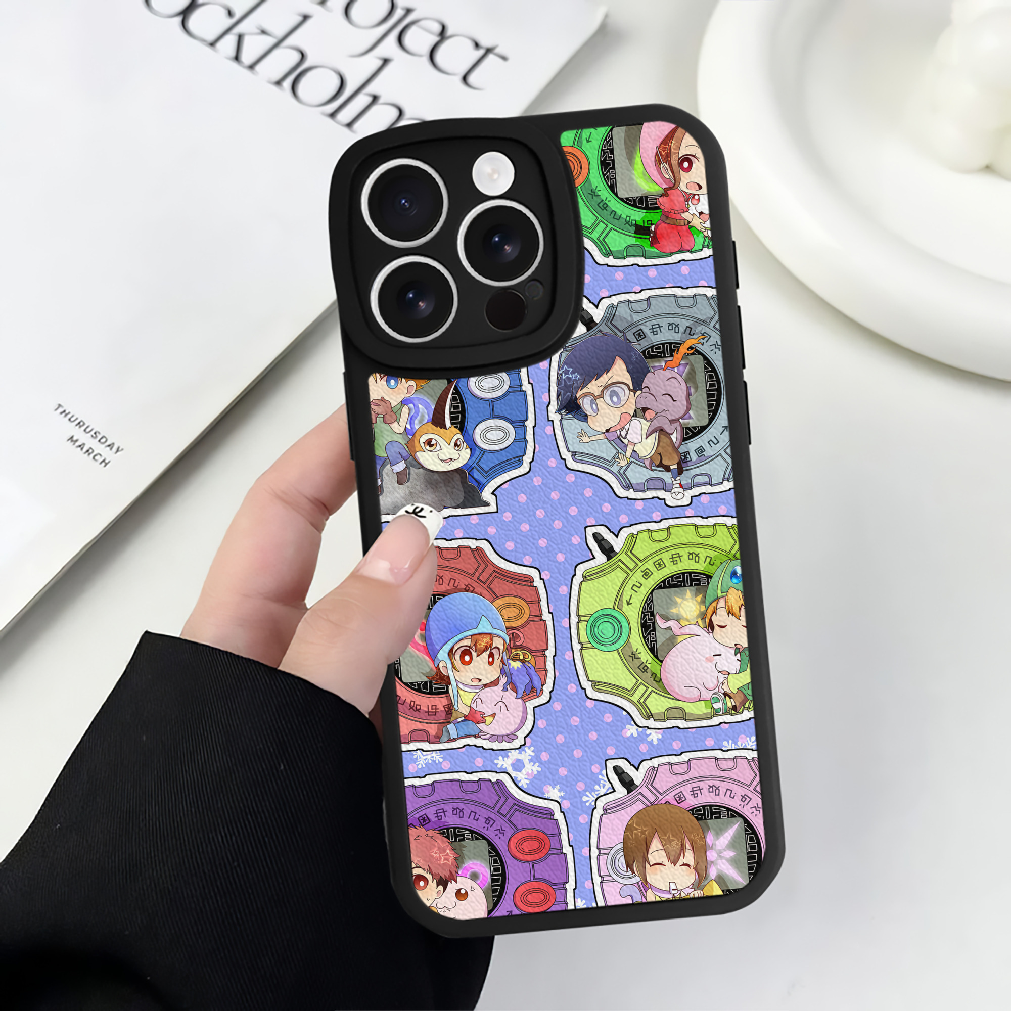 （画像用） Digimon デジタルモンスター/デジモン 【iPhone 16シリーズ対応】シリコンスマホケース（レザー調） 材質：シリコン